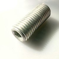 винт установочный
